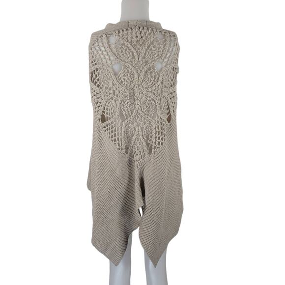 Free People Beige Women Crochet Back Shawl Poncho Clip Close OS - Picture 3 of 4